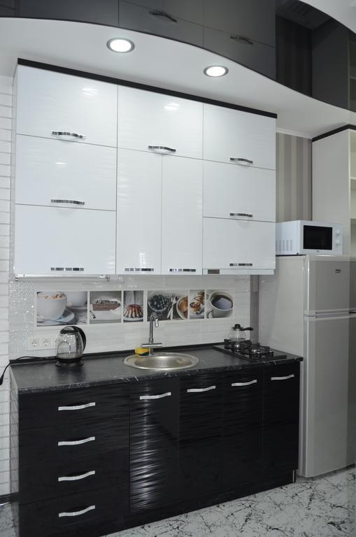 Studio "Black - White" Батуми Екстериор снимка