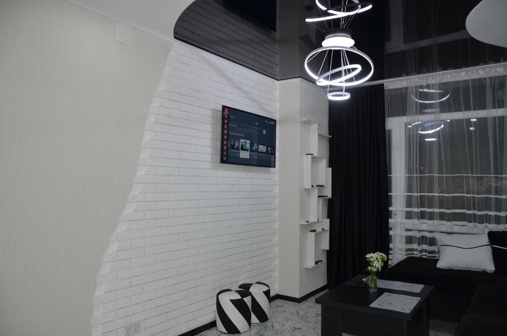 Studio "Black - White" Батуми Екстериор снимка